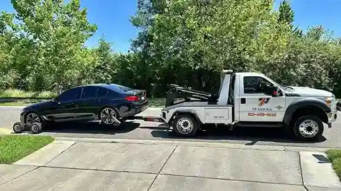 tow truck on 17th Avenue for towing in Live Oak CA